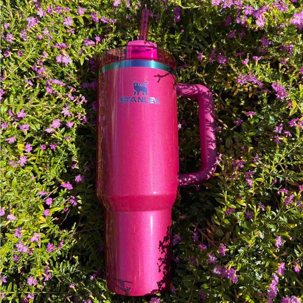 New Stanley Berry Truffle Quencher H2.0 Flowstate 40 oz Tumbler